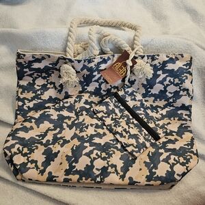 Alfa Bags Miltary Camo With Pink Interior Weekender Tote Bag With Matching Pouch